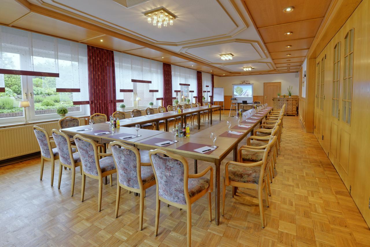 Landhotel Zur Eiche Buxtehude Extérieur photo