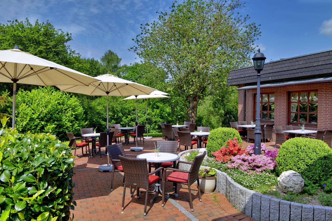 Landhotel Zur Eiche Buxtehude Extérieur photo