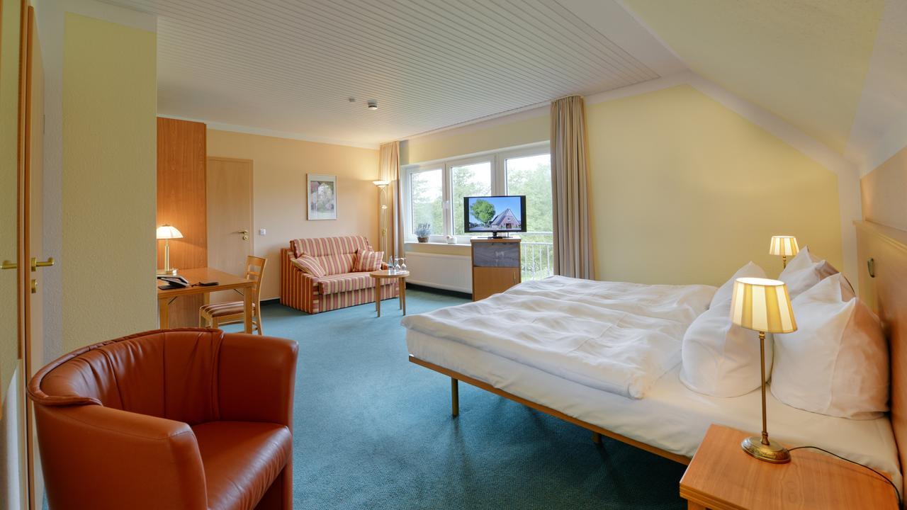 Landhotel Zur Eiche Buxtehude Extérieur photo